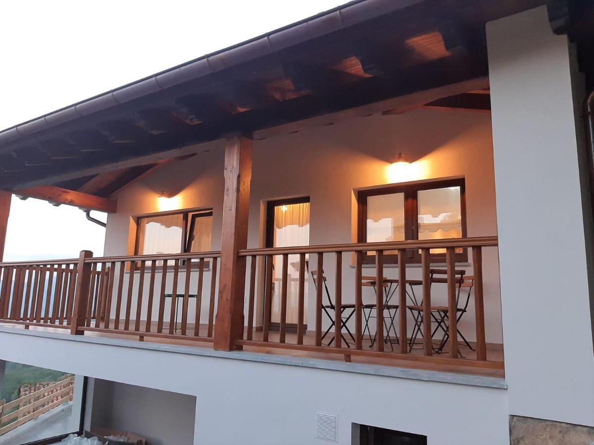 Tiu Enrique 3 Apartment Onís Exterior foto